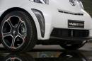 toyota-iq-vertical-by-musketier