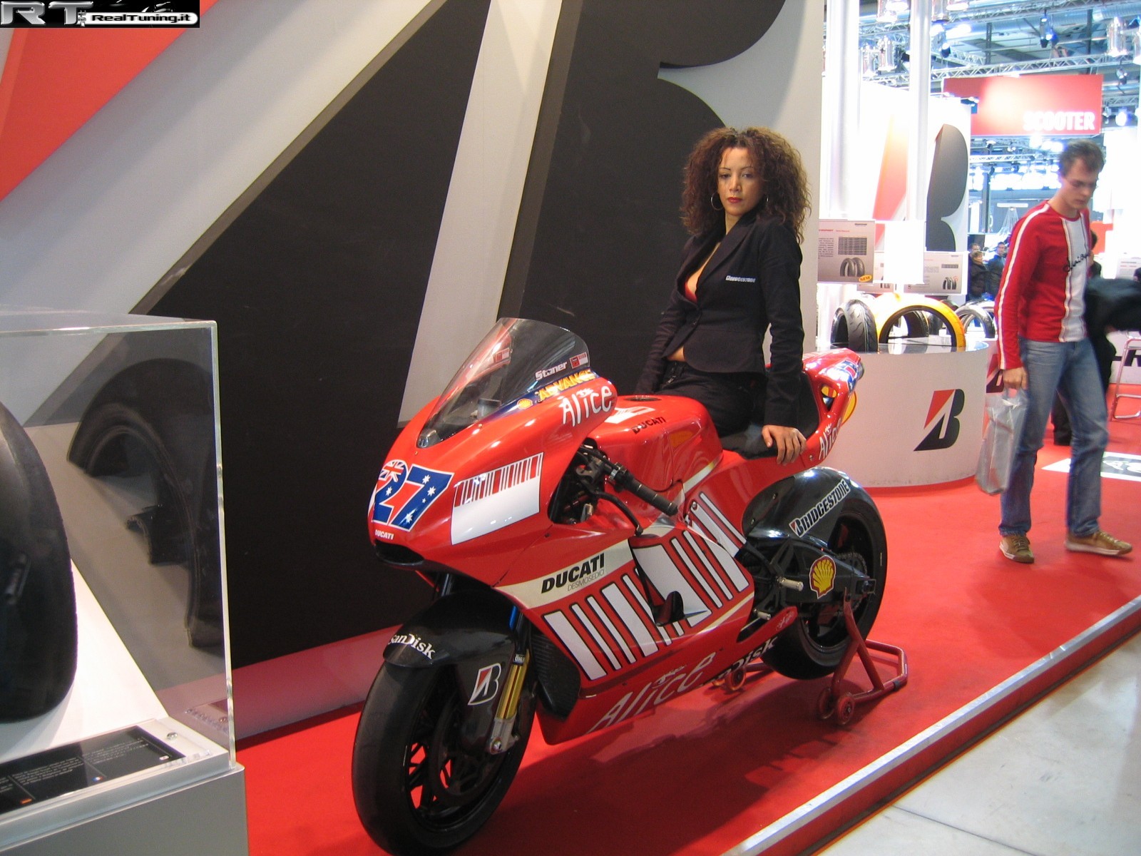 2007-11-eicma-fiera-cicli-e-motocicli (Foto 11)