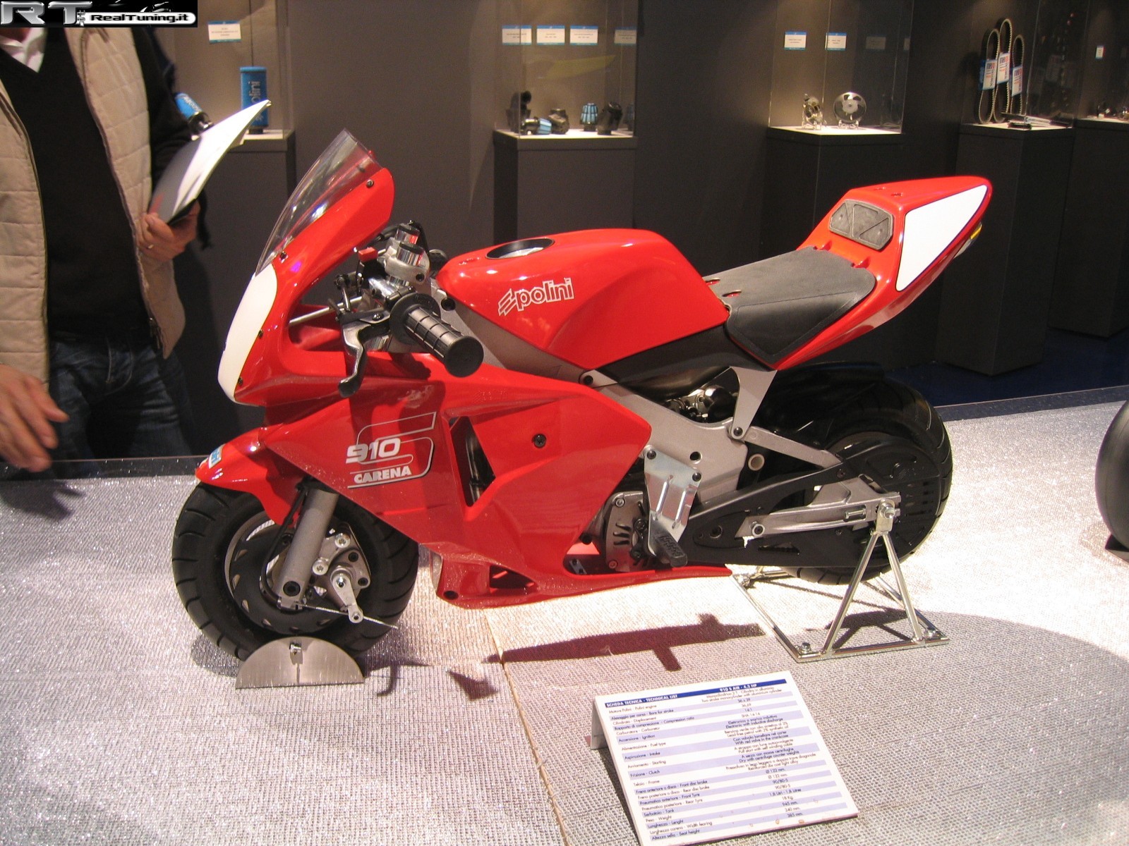 2007-11-eicma-fiera-cicli-e-motocicli (Foto 37)