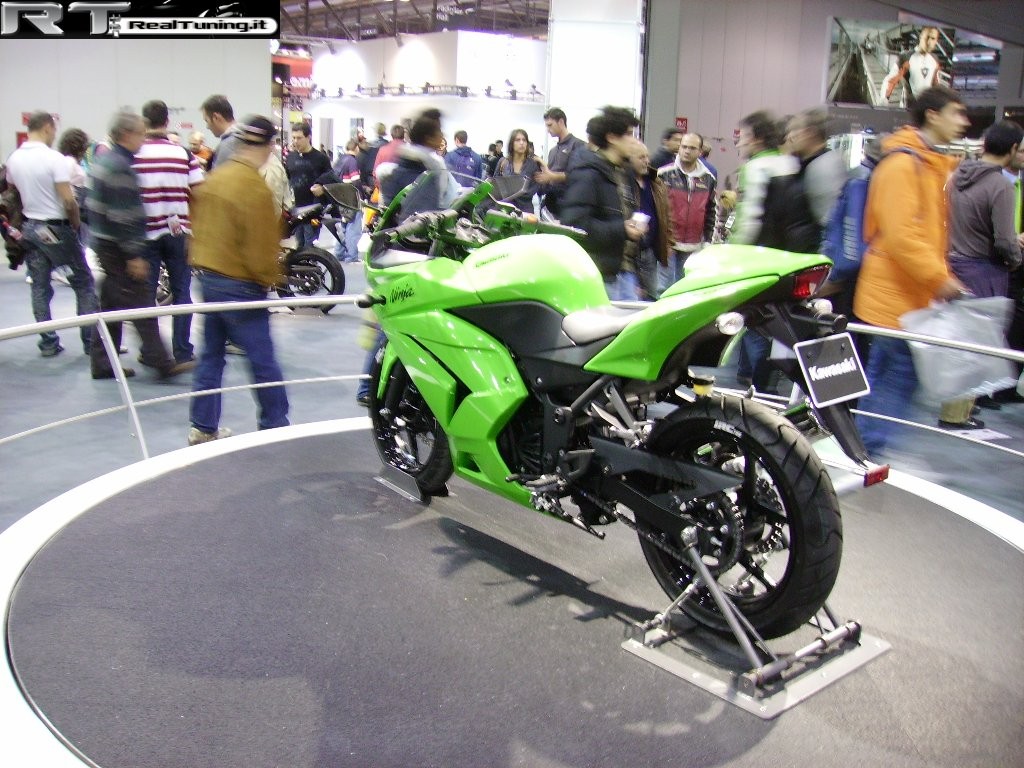 2007-11-eicma-fiera-cicli-e-motocicli (Foto 51)