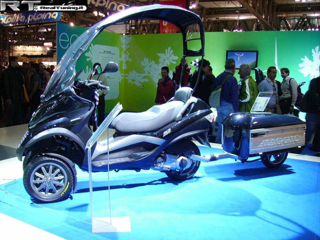 2007-11-eicma-fiera-cicli-e-motocicli (Foto 58)