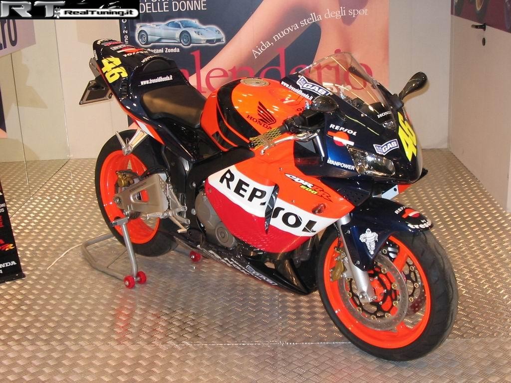 2003-09-eicma-fiera-cicli-e-motocicli (Foto 20)