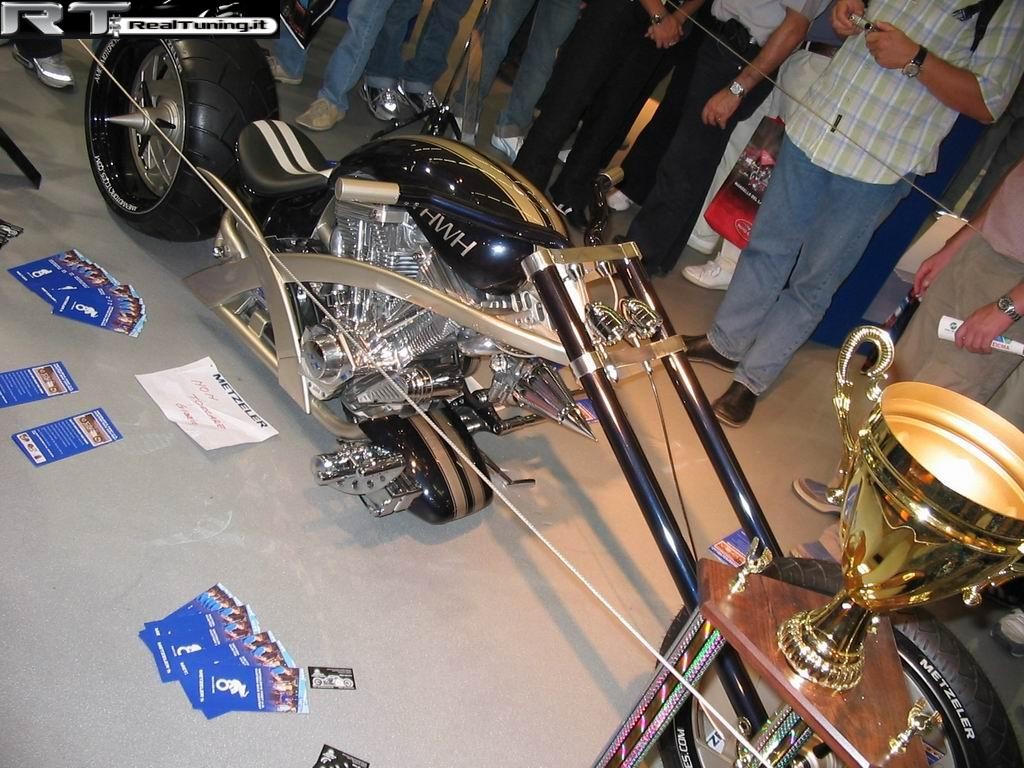 2003-09-eicma-fiera-cicli-e-motocicli (Foto 52)