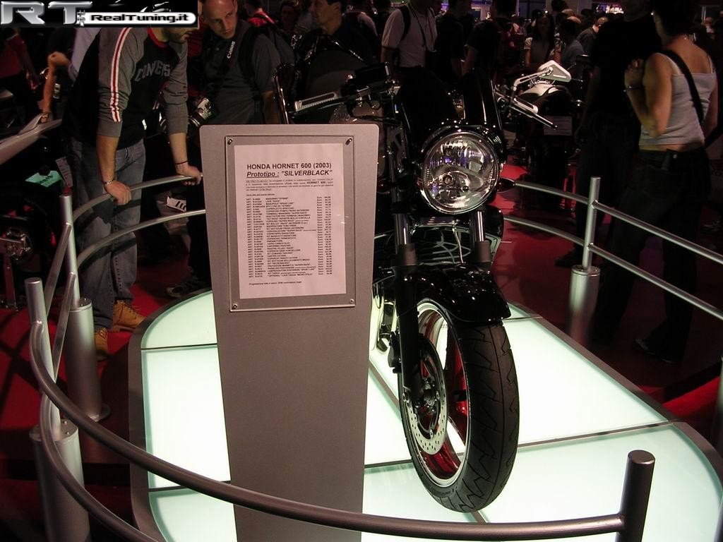 2003-09-eicma-fiera-cicli-e-motocicli (Foto 65)