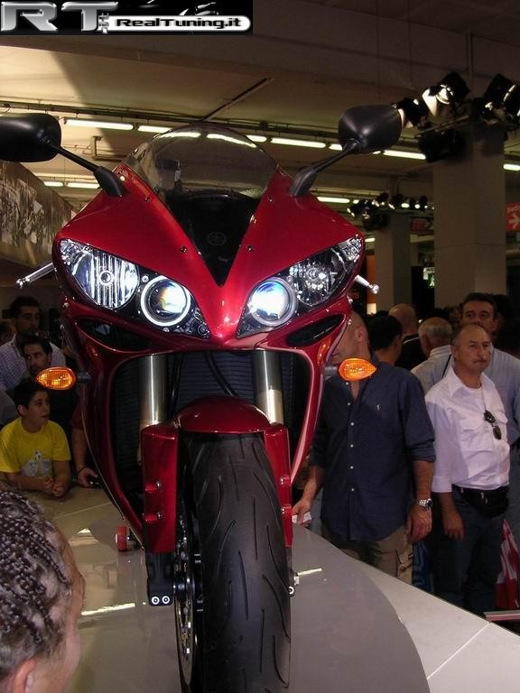 2003-09-eicma-fiera-cicli-e-motocicli (Foto 80)