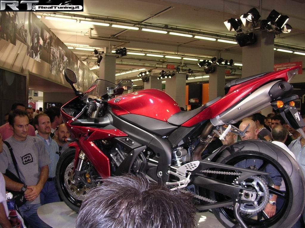 2003-09-eicma-fiera-cicli-e-motocicli (Foto 81)