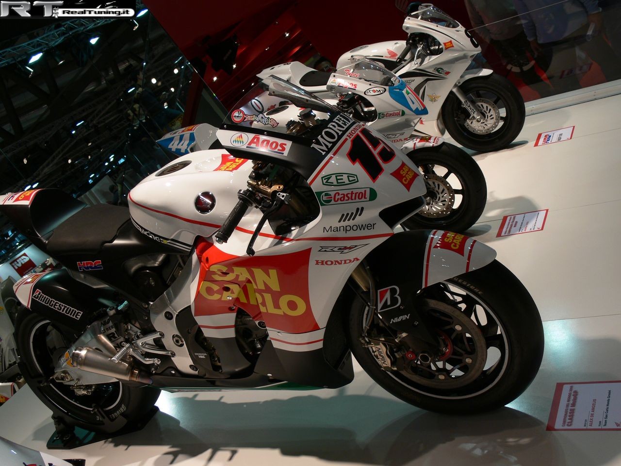 2008-11-eicma-66-salone-del-ciclo-e-motociclo (Foto 20)