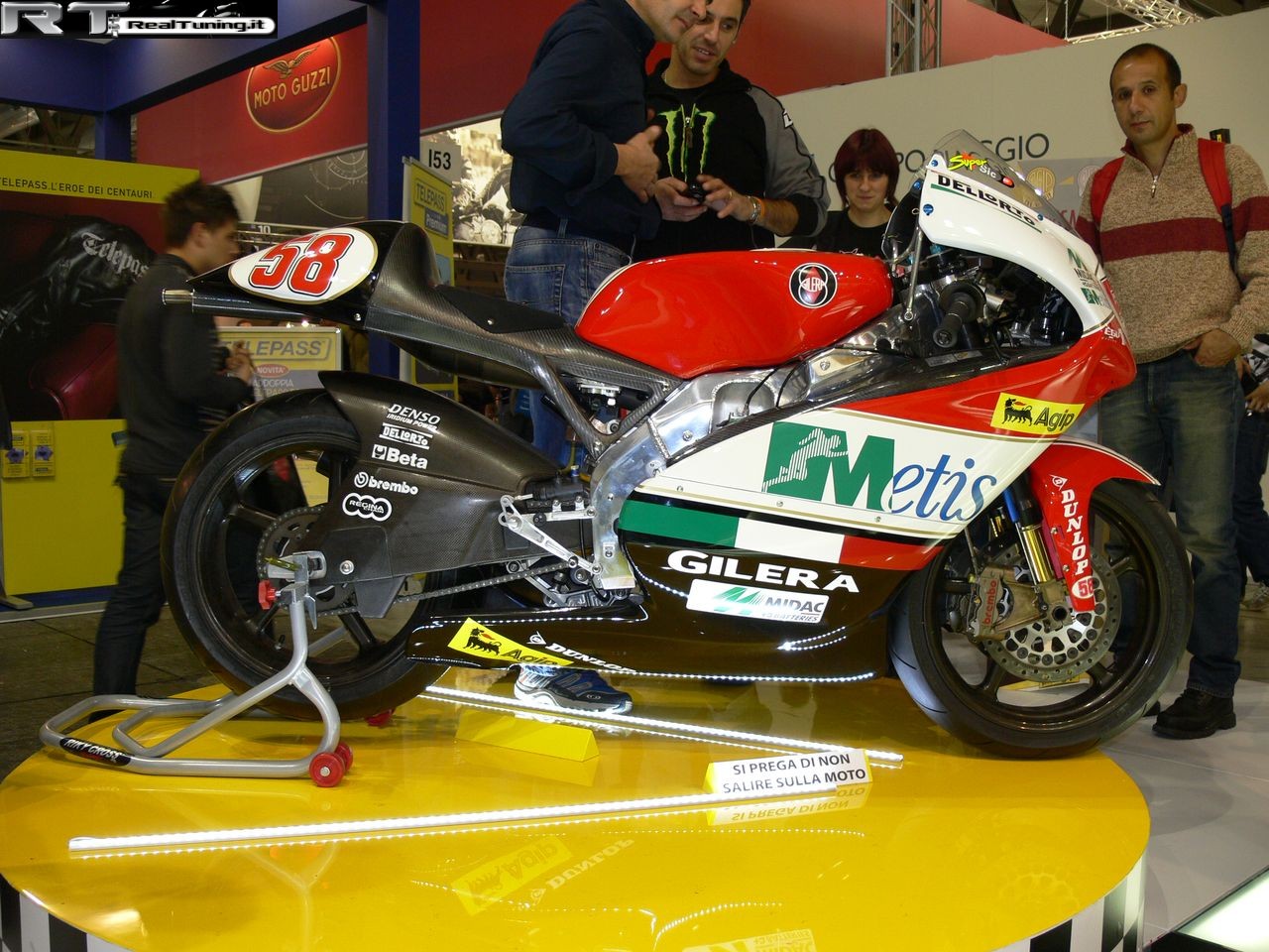 2008-11-eicma-66-salone-del-ciclo-e-motociclo (Foto 62)