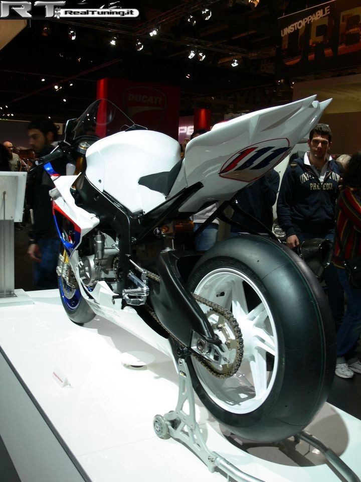 2008-11-eicma-66-salone-del-ciclo-e-motociclo (Foto 7)