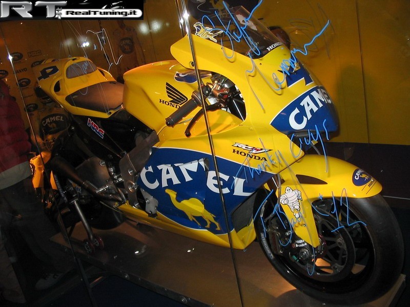 2005-11-eicma-fiera-motocicli (Foto 18)