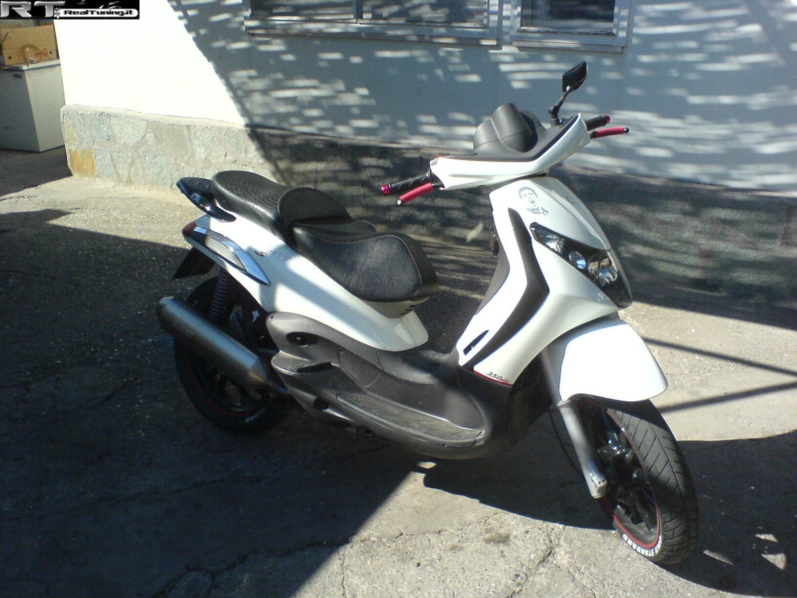 PIAGGIO BEVERLY  di LATINO HEAT - Foto 2